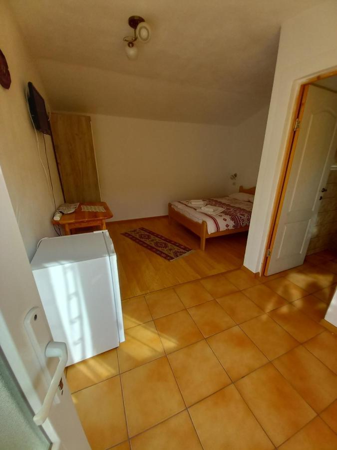 Casa Din Barcut Pension Buitenkant foto