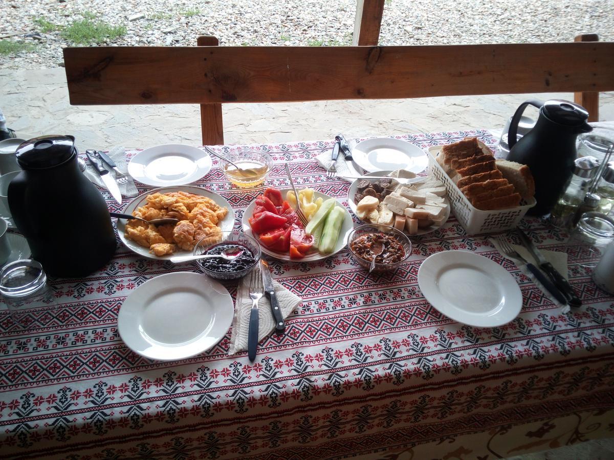 Casa Din Barcut Pension Buitenkant foto